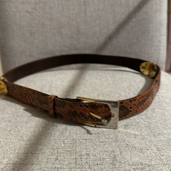 Accessories - Vtg snakeskin with gold tone hardware belt Size small